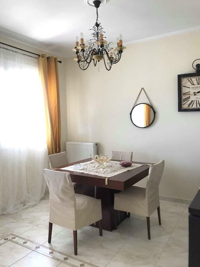 Amazing House In Kiato Near The Beach Bagian luar foto
